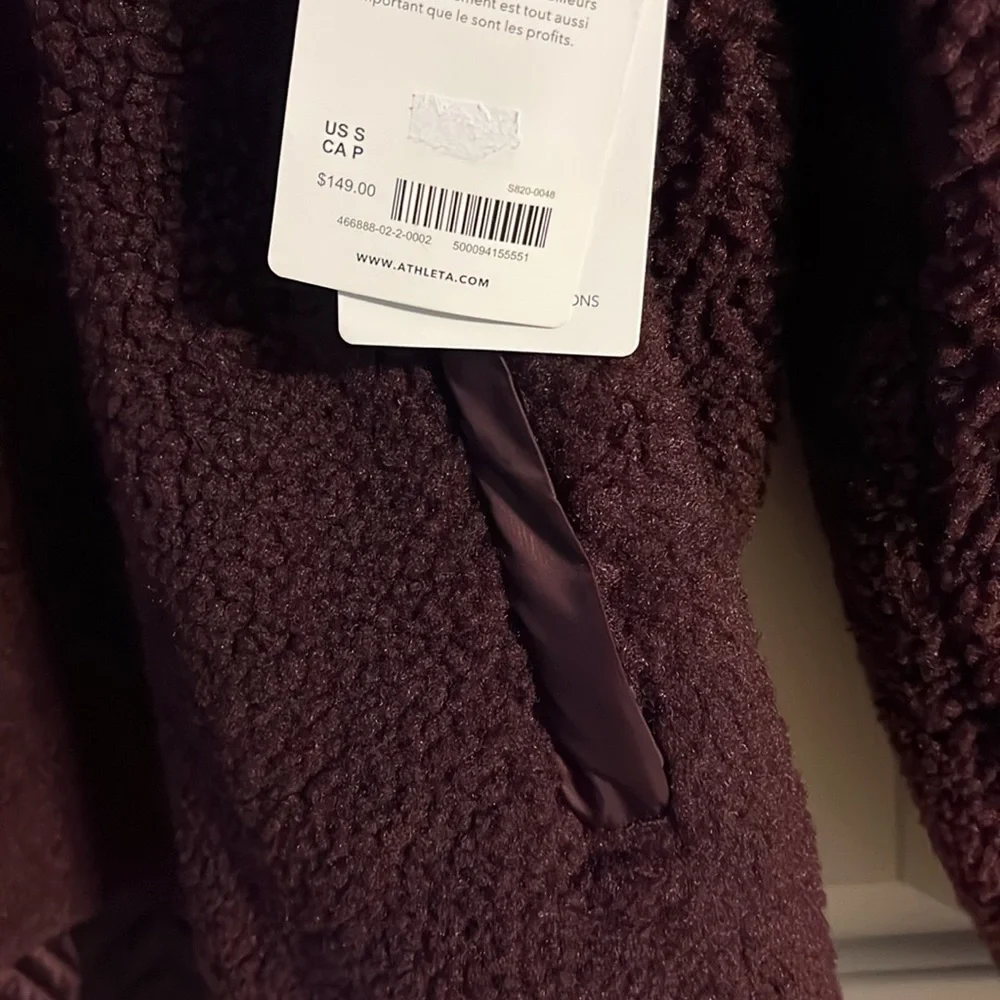 NWT Athleta Cozy Sherpa Snap Sweatshirt in Burgundy - Small - Picture 7 of 8